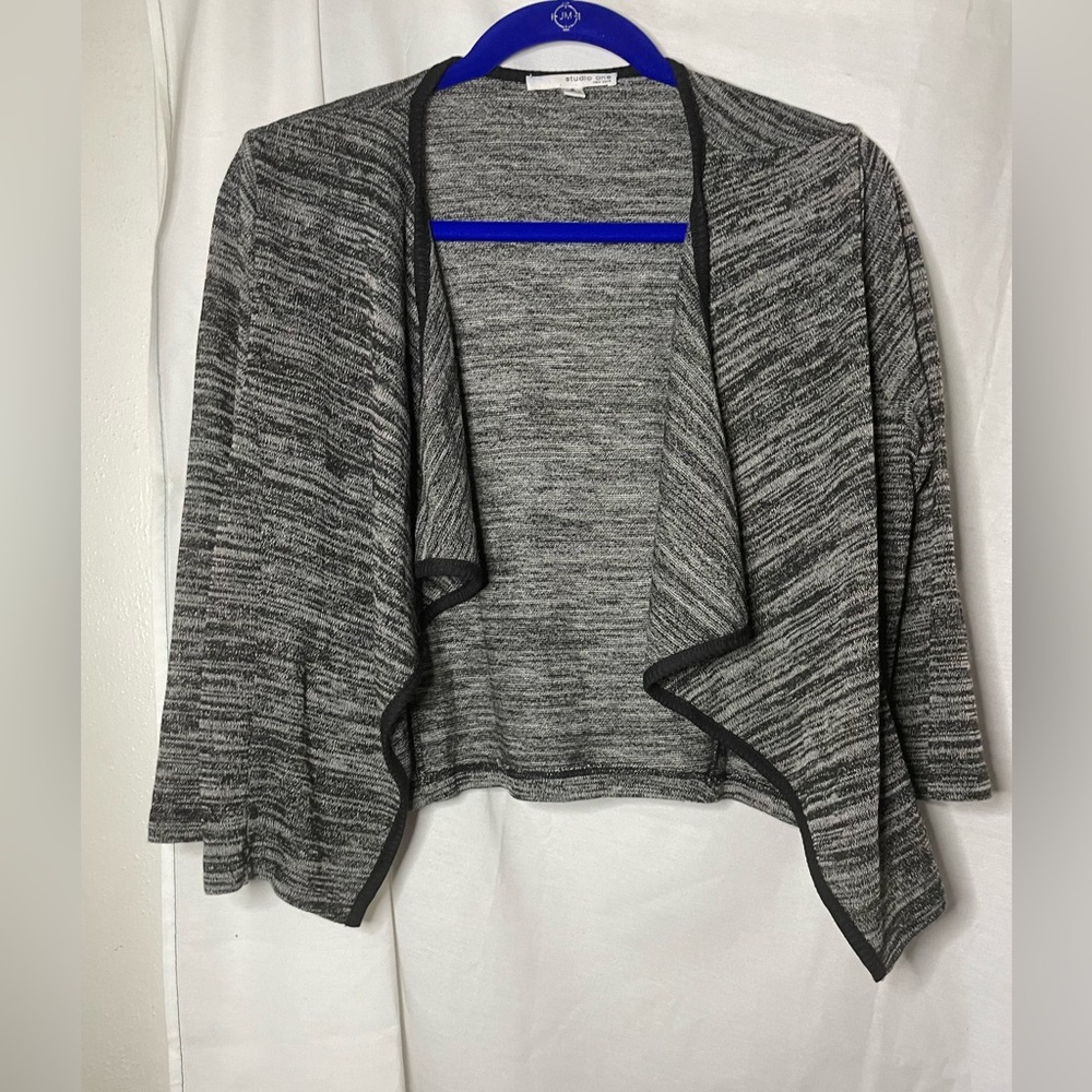 Studio One Black and Grey Open Semi Cropped Cardigan Size 8 EUC Worn Once